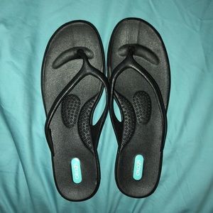 Oka B Black Flip Flops (Chloe Style)
